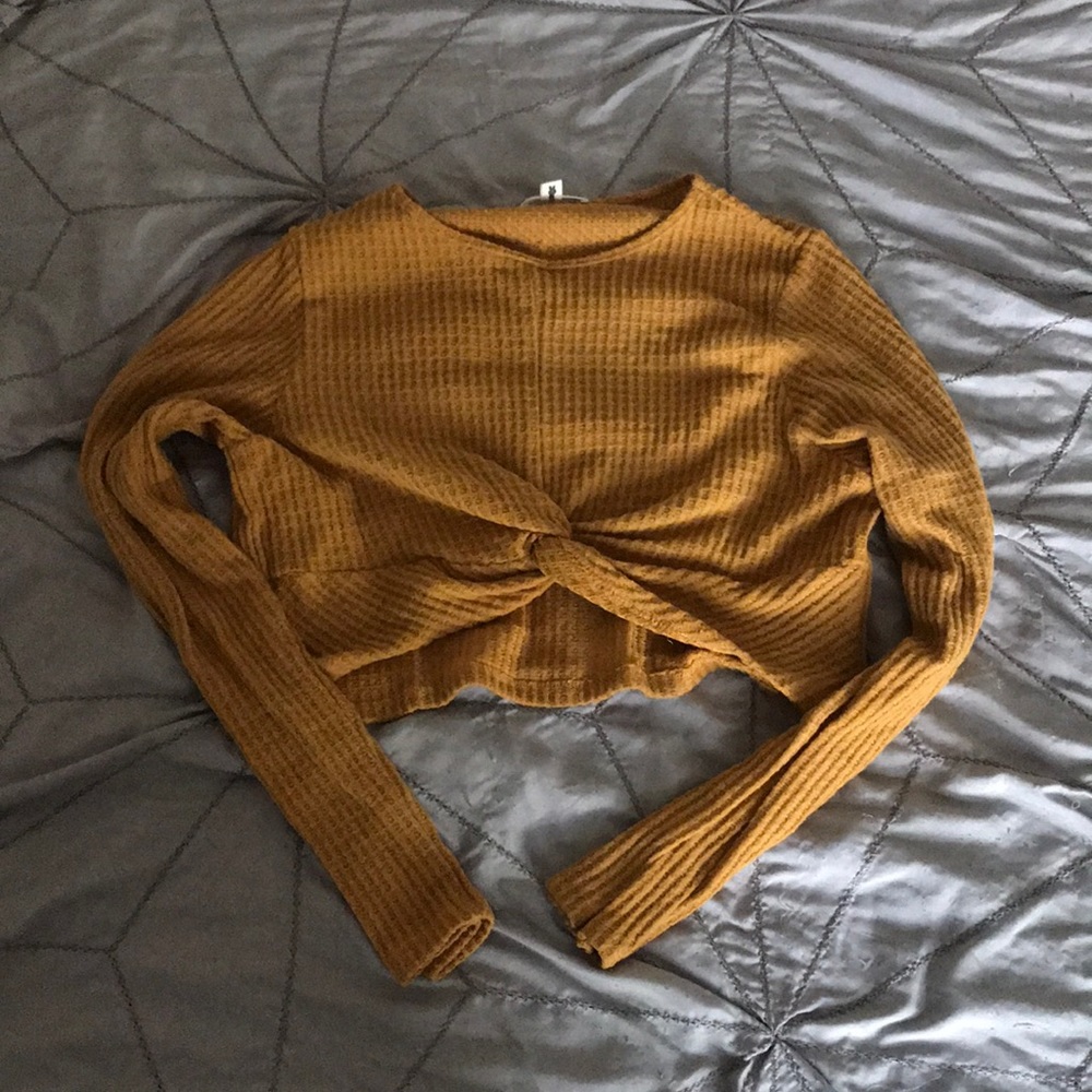 Cropped long sleeve